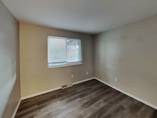 7133 W Hinsdale Dr - Photo 6 of 12