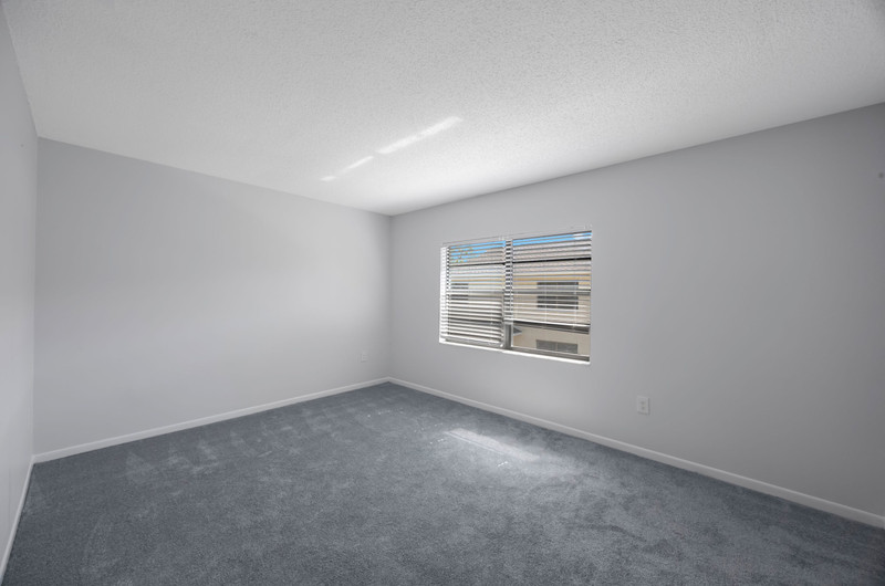 200 Westwood Ter N - Photo 7 of 13