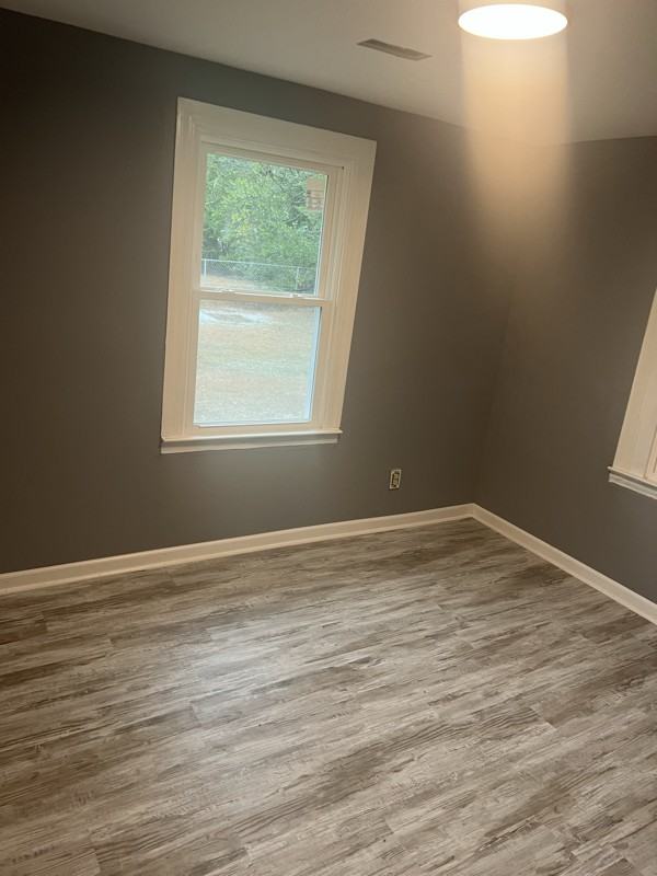 115 Gates St - Photo 7 of 15