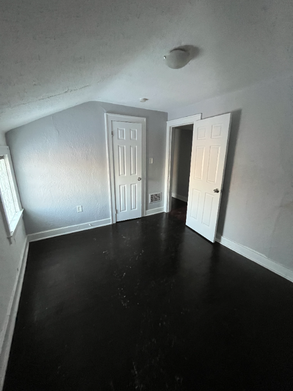 5520 Haverhill St - Photo 5 of 12