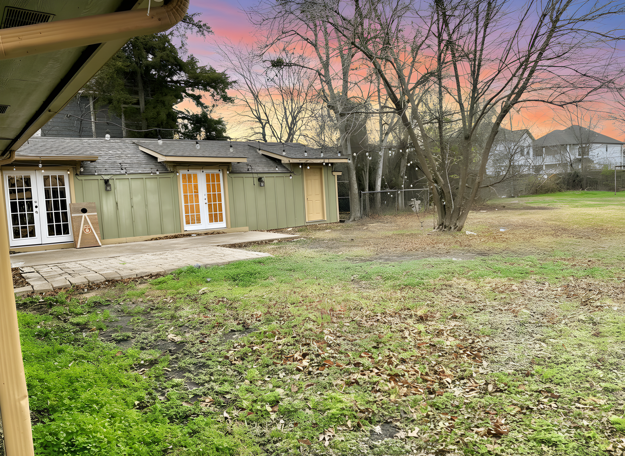 605 Highlands St #1 - Photo 4 of 23