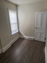 187 E 18th St #1 - Photo 1 of 1