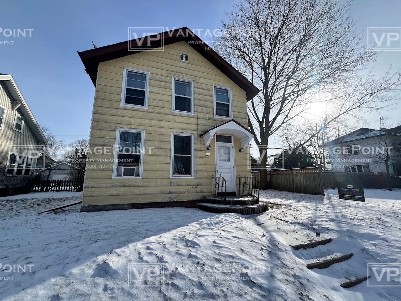 823 1/2 N 14th St - Photo 2 of 18