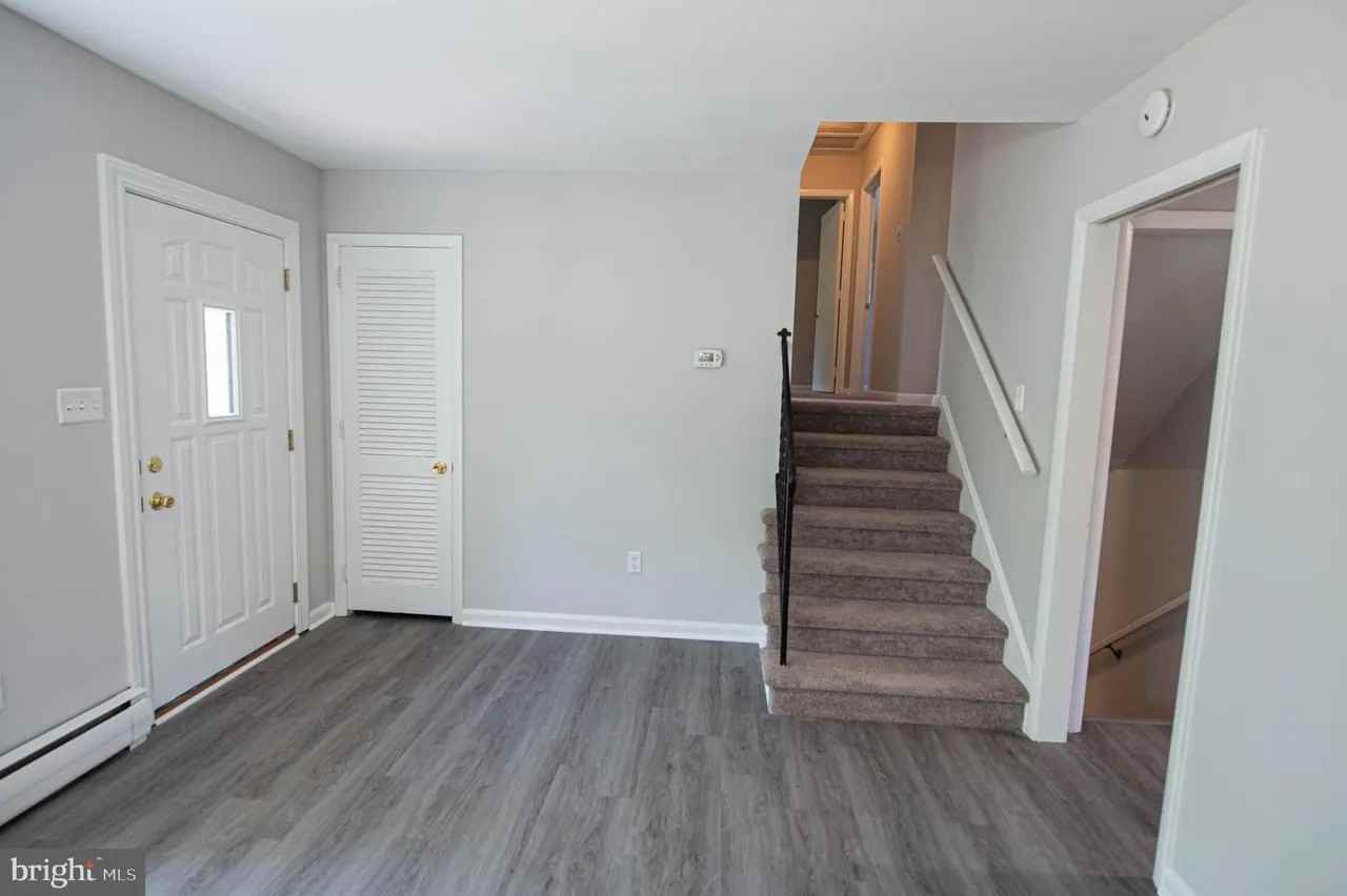 421 Monticello Ave #1 - Photo 6 of 22