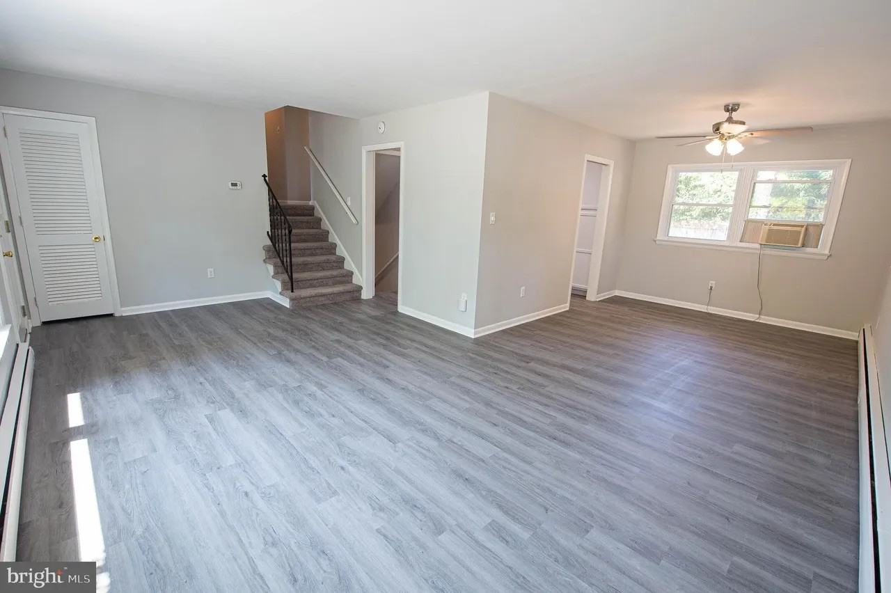 421 Monticello Ave #1 - Photo 7 of 22