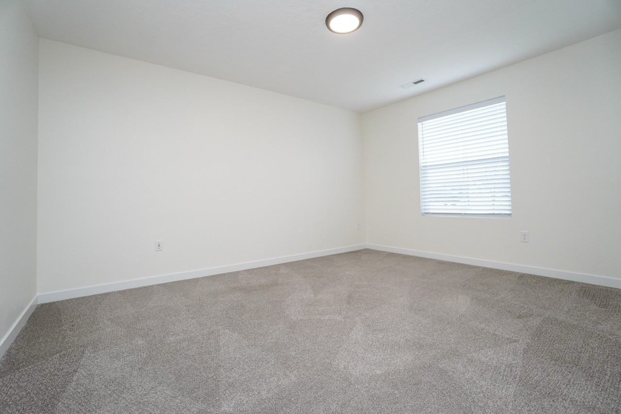 1512 W Cub River Dr #1 - Photo 7 of 50