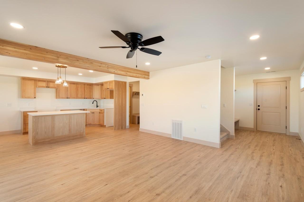 405 Par Ave #1 - Photo 5 of 35