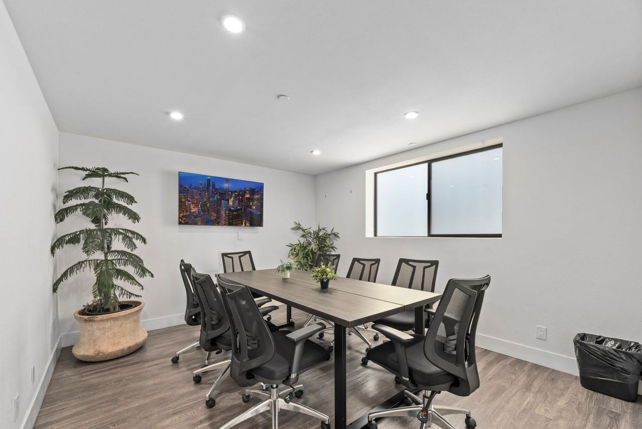 TALA Residences at Alfred - Photo 6 of 11
