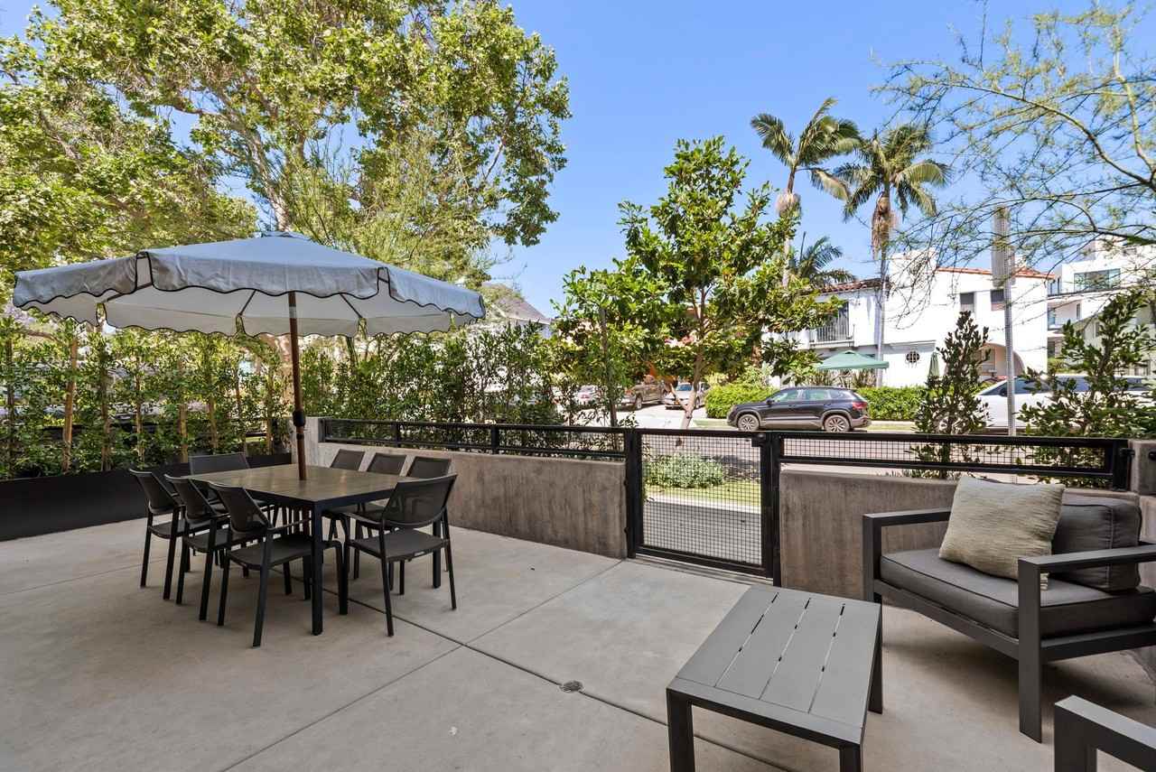 TALA Residences at Alfred - Photo 7 of 11