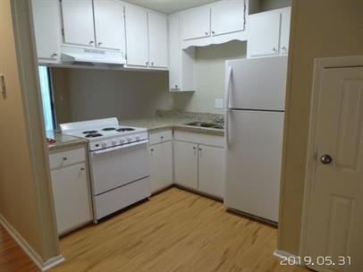 590 Hill Ln #79 - Photo 3 of 9