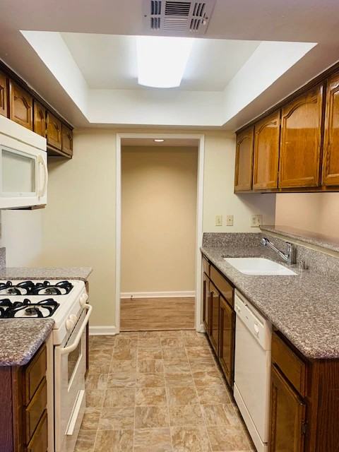 245 West Tujunga - Photo 6 of 36