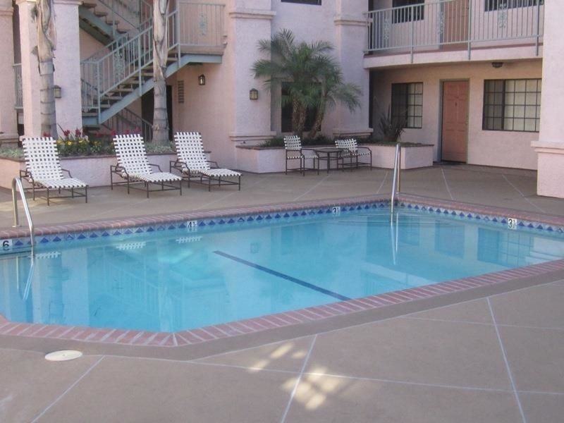 265 West Tujunga - Photo 2 of 48