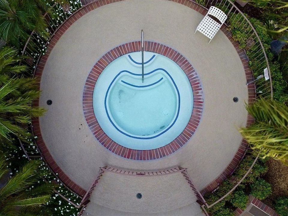 300 East Tujunga - Photo 4 of 50