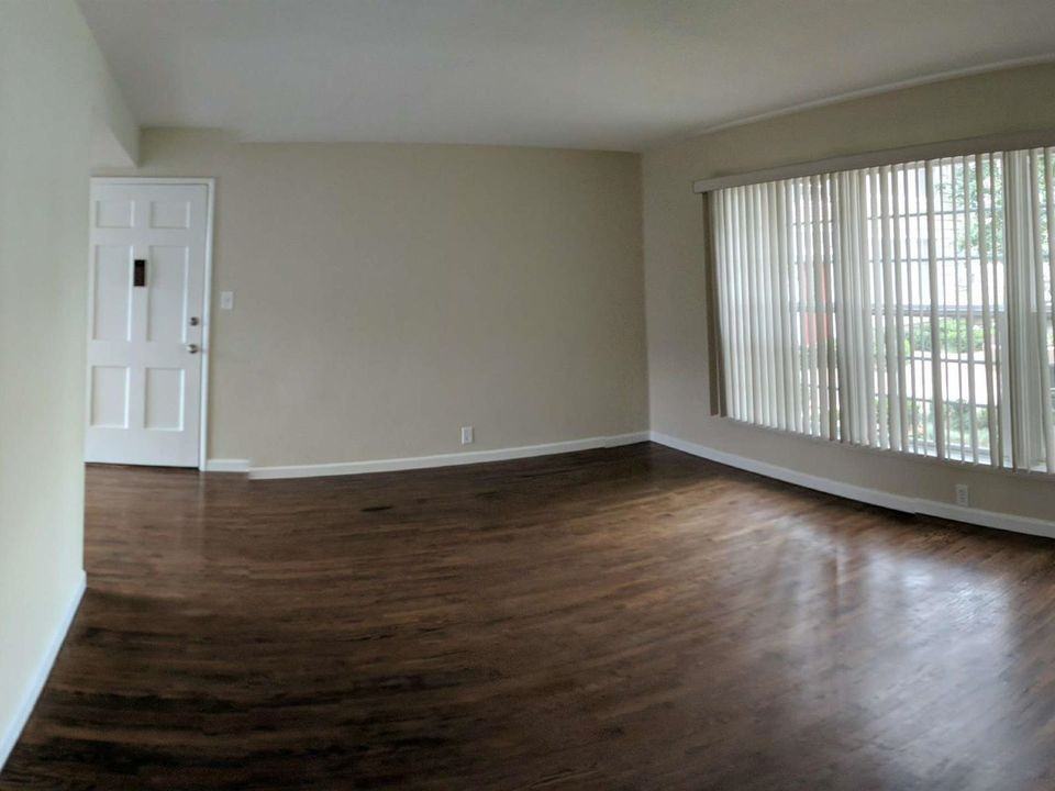 300-322 N. Hollywood Way - Photo 2 of 27