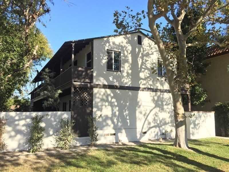 380 N Hollywood Way - Photo 3 of 13