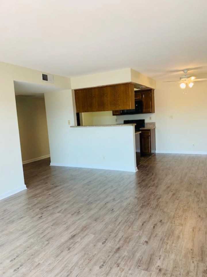 501 East Santa Anita - Photo 5 of 26