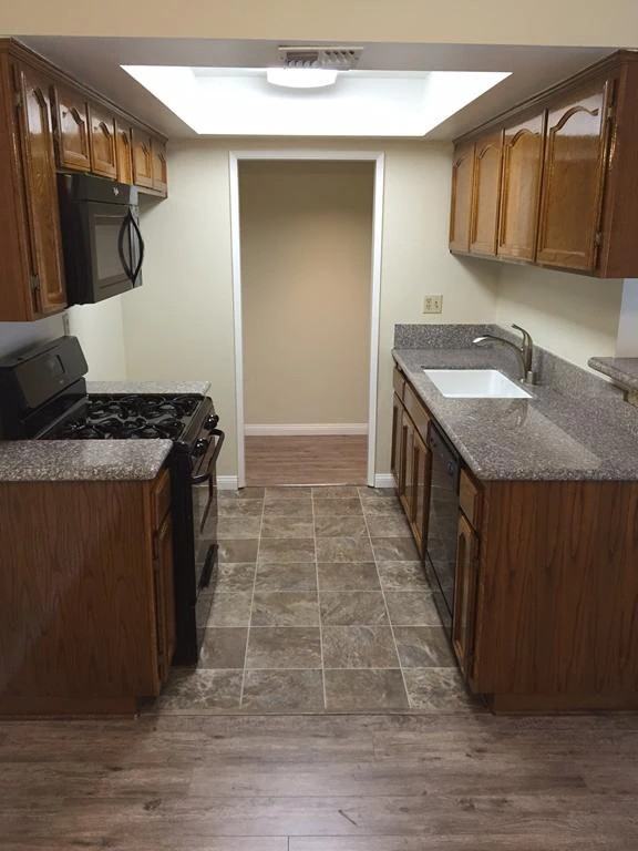 501 East Santa Anita - Photo 6 of 26