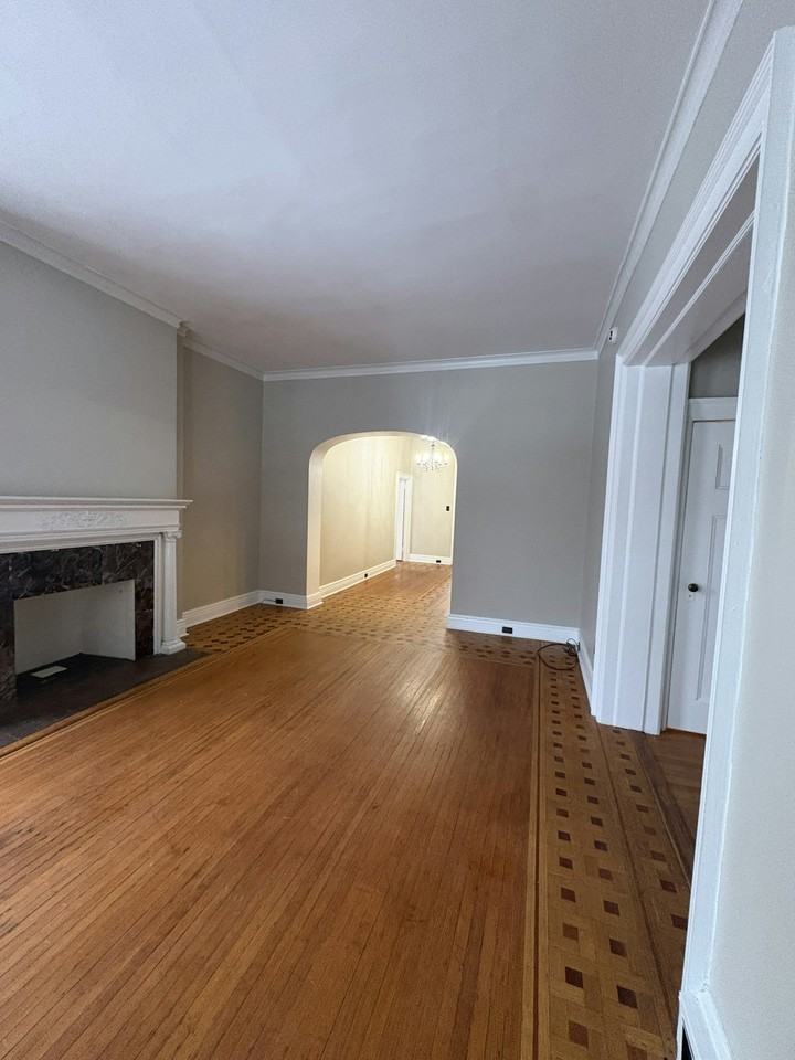 509 Monroe Avenue, Unit 1 L - Photo 3 of 24