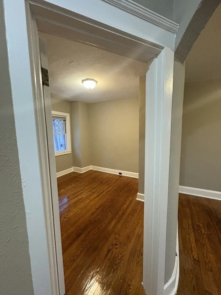 509 Monroe Avenue, Unit 5 RR - Photo 3 of 27