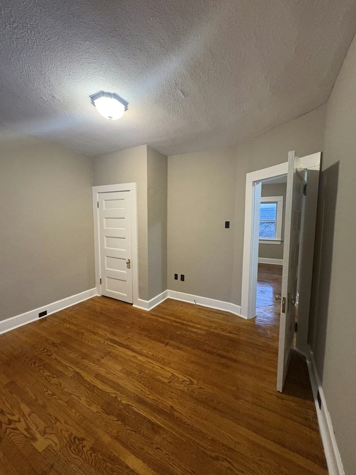 509 Monroe Avenue, Unit 5 RR - Photo 5 of 27