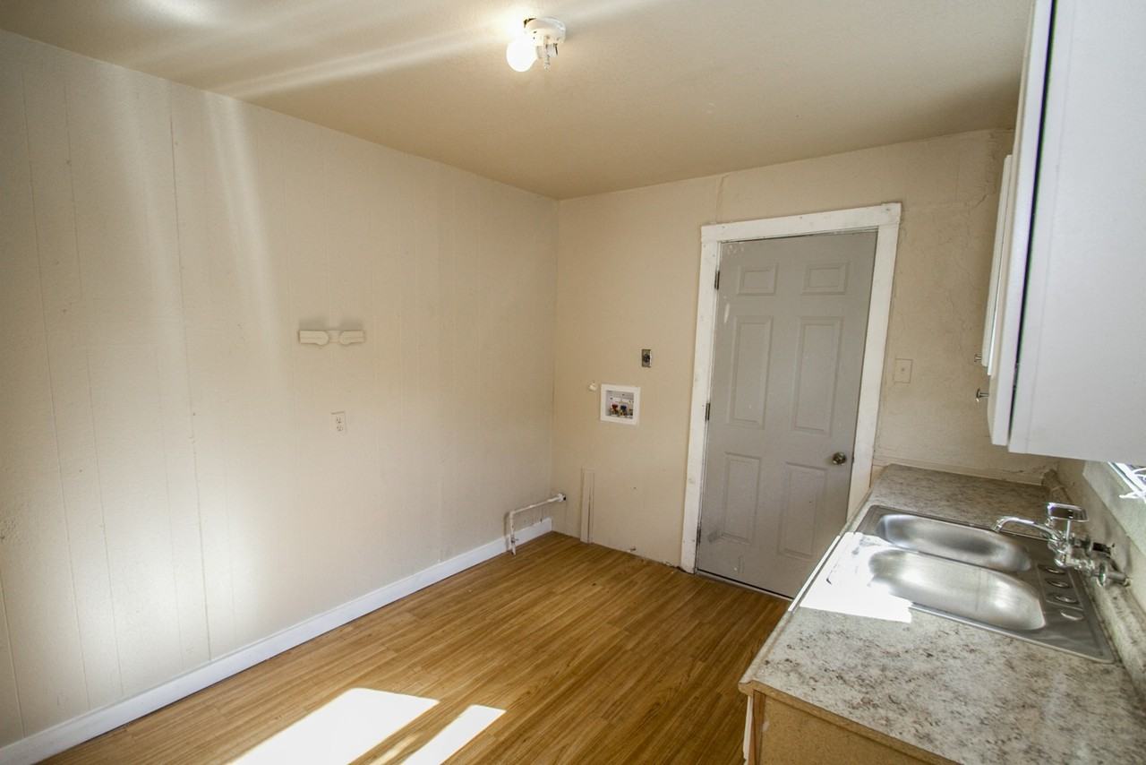 414 Rotary - Photo 7 of 17