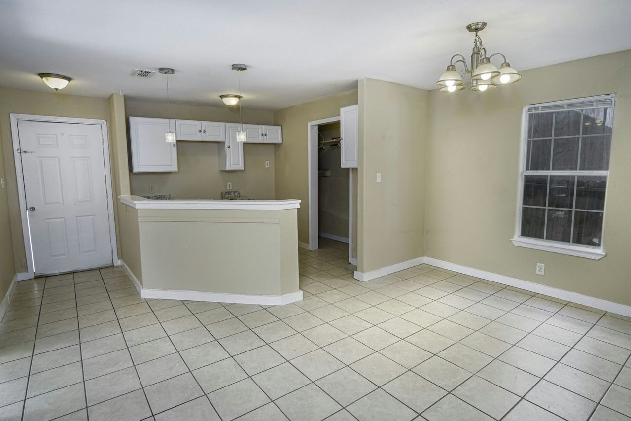 717 North Colorado Street - Photo 3 of 15