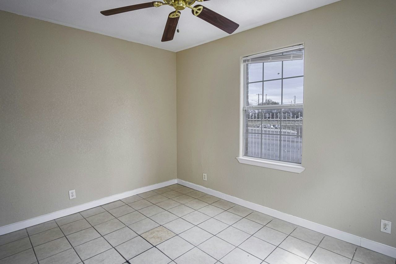 717 North Colorado Street - Photo 4 of 15