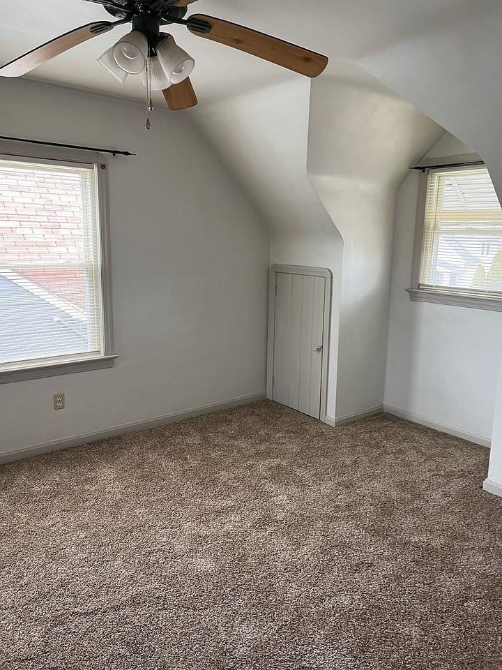 4811 Albertly Ave - Photo 6 of 12