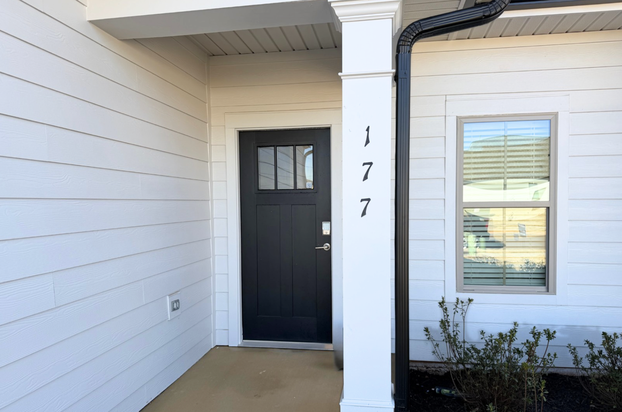 177 Protestant Dr - Photo 2 of 35