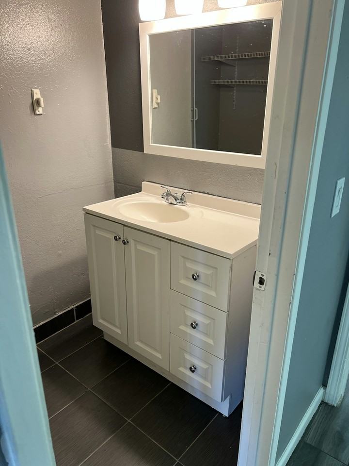 8572 German Drive, Unit 8572 - Photo 7 of 13