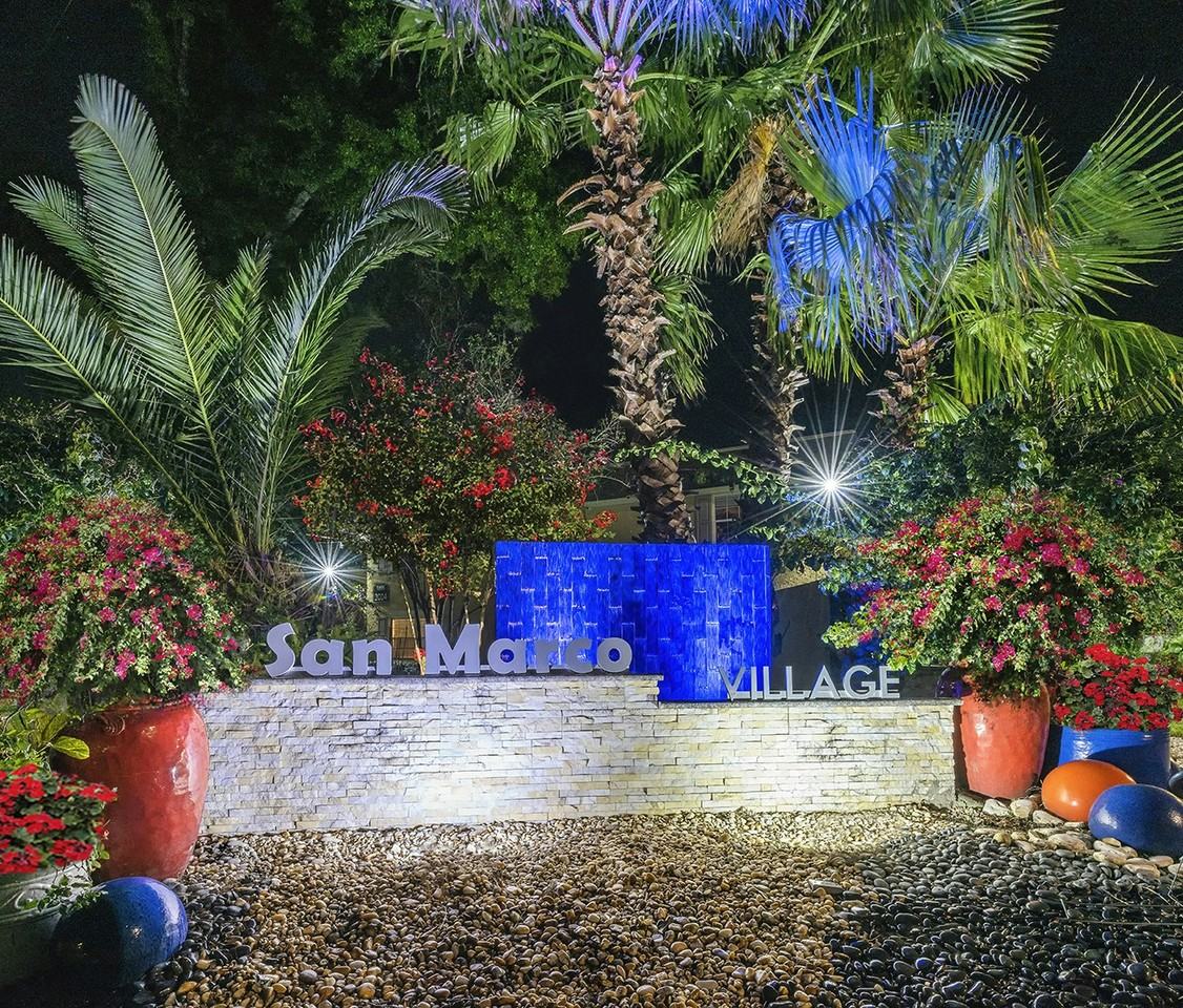 2144 Dunsford Terrace, Unit 4 - Photo 2 of 8