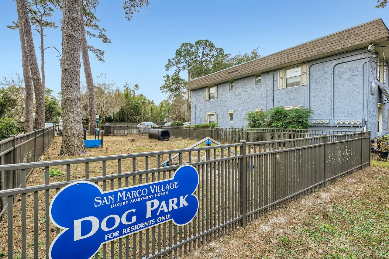 2144 Dunsford Terrace, Unit 4 - Photo 7 of 8