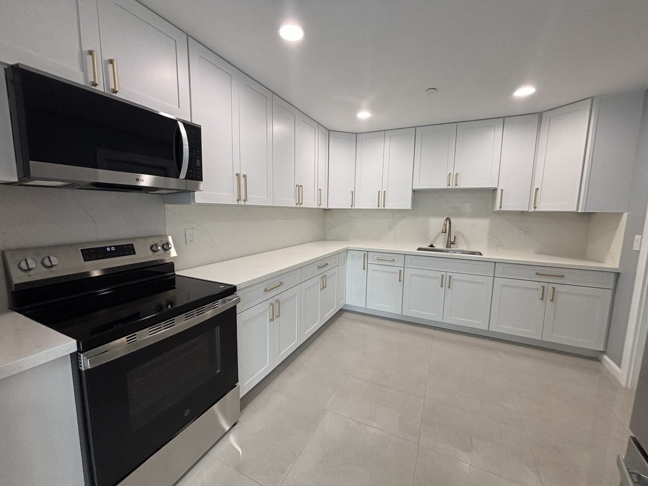 4032 Hoku Ave #2 - Photo 2 of 8