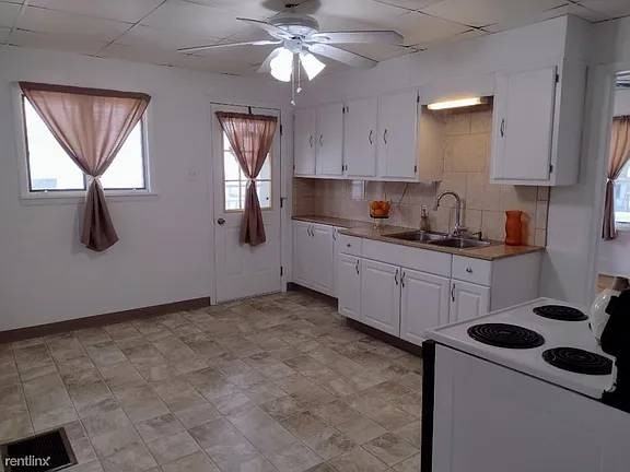 4 Apple Ave #1 - Photo 2 of 22