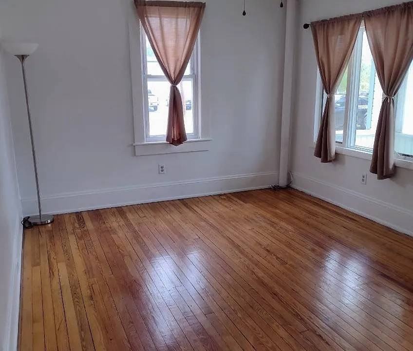 4 Apple Ave #1 - Photo 5 of 22