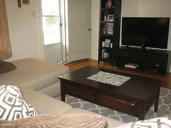 4 Apple Ave #1 - Photo 7 of 22