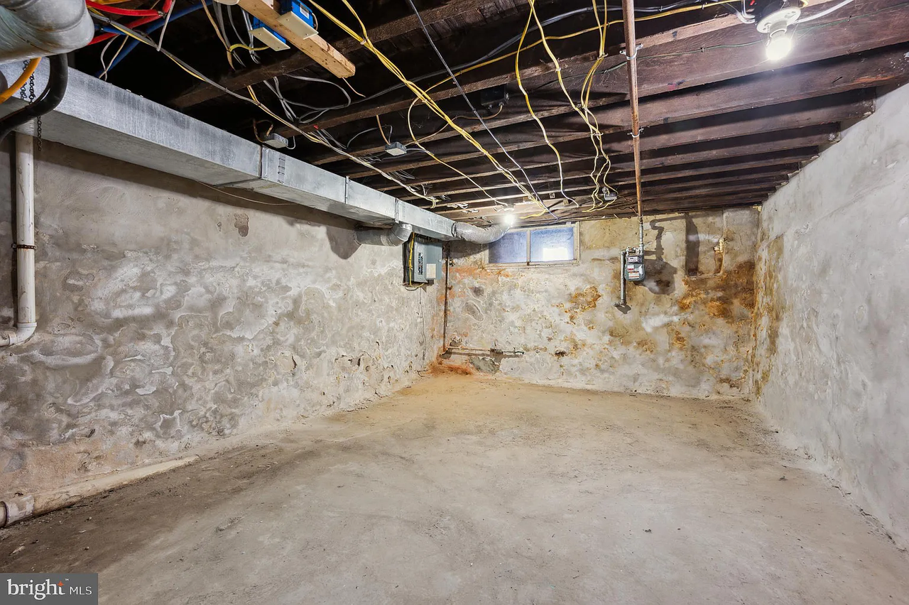 2014 W Oxford St #NA - Photo 2 of 17