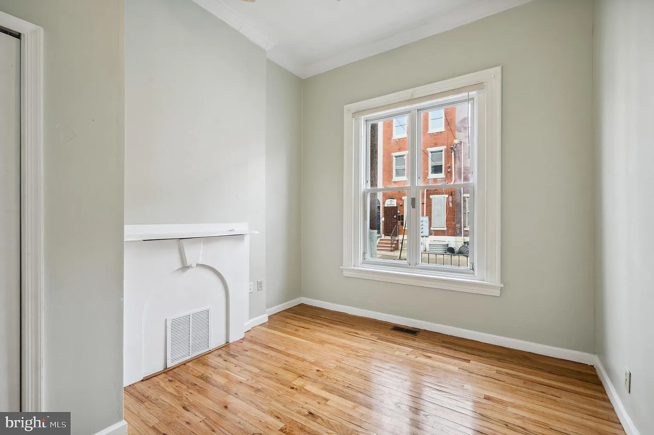 2014 W Oxford St #NA - Photo 5 of 17