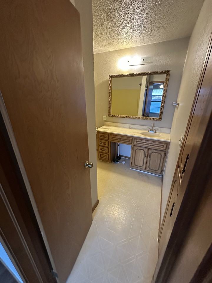 401 E Cherokee St #3 - Photo 5 of 9