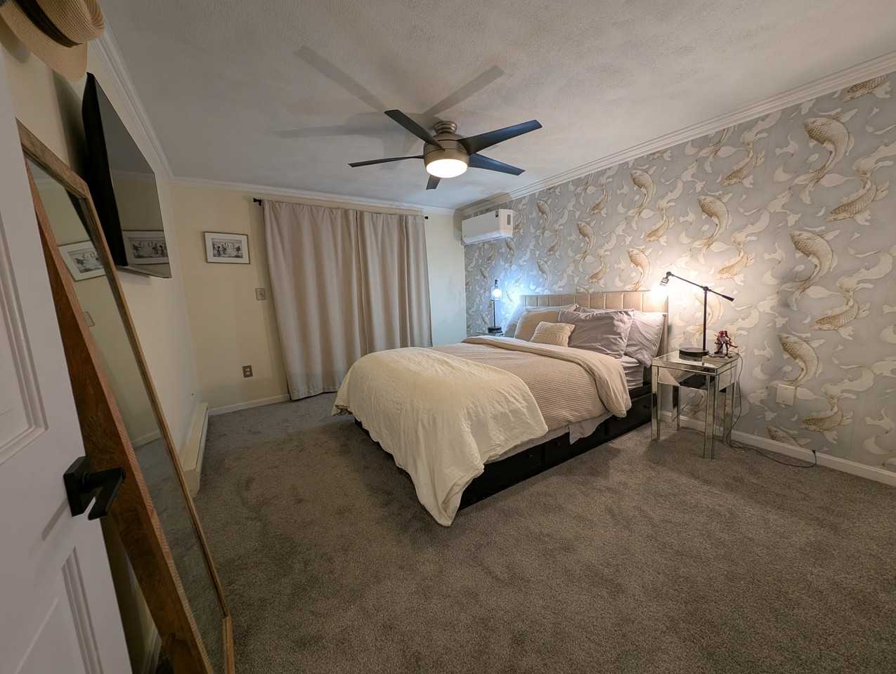 159 Maverick St #1 - Photo 4 of 16