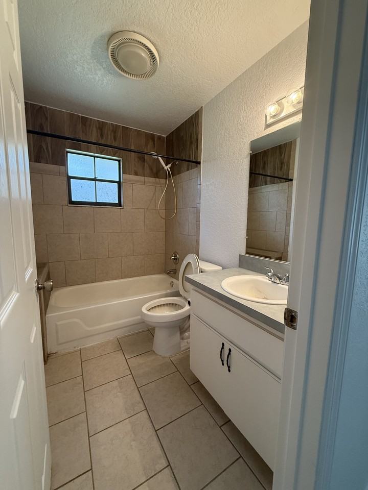 4950 Se 111th Ln #3 - Photo 3 of 6