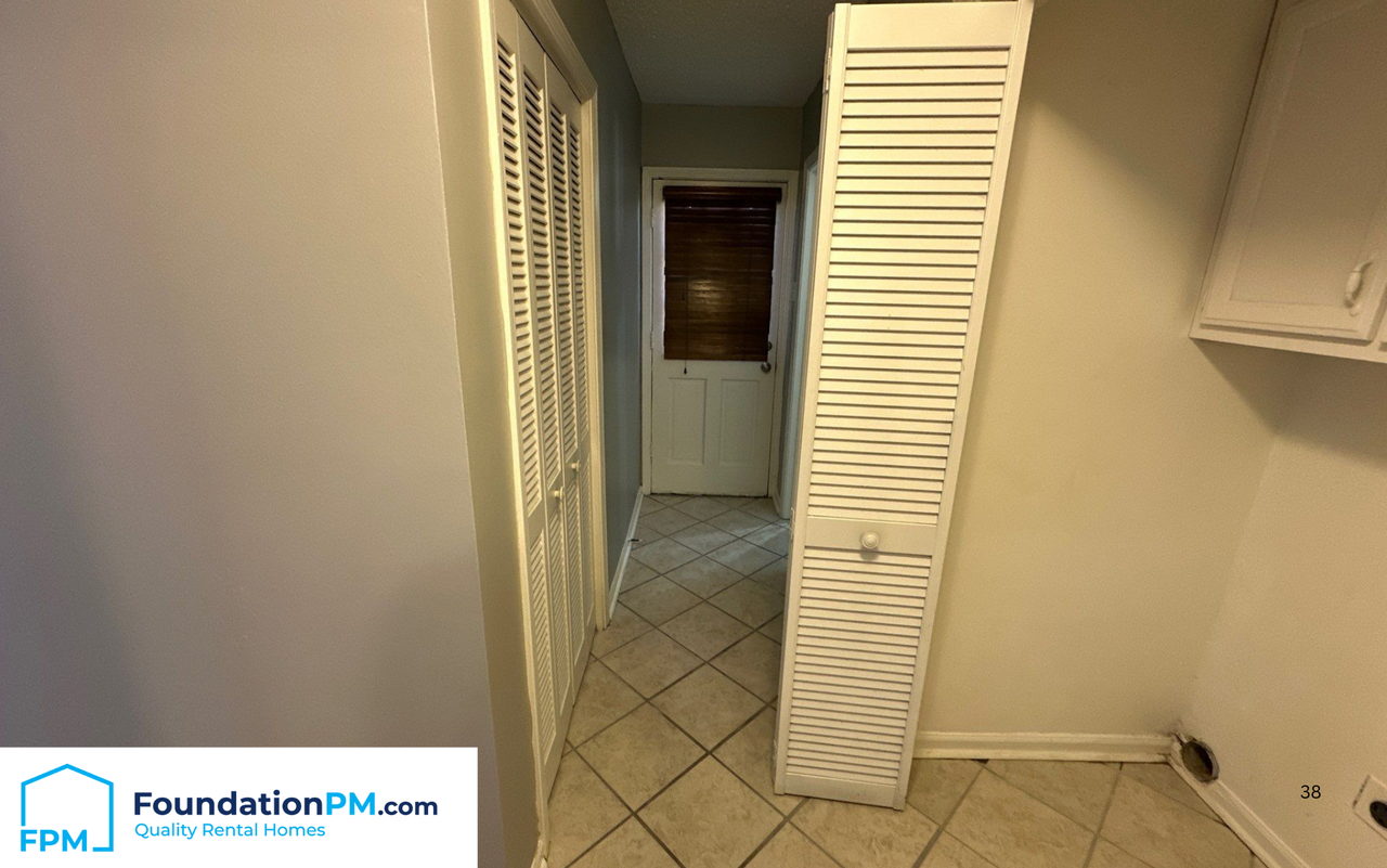 3356 Coachouse Cove - 1Unit 3356 #1 - Photo 7 of 24