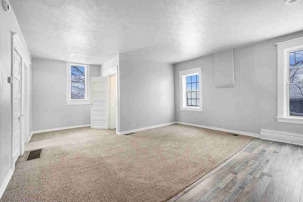 324 Chestnut St #2 - Photo 4 of 15