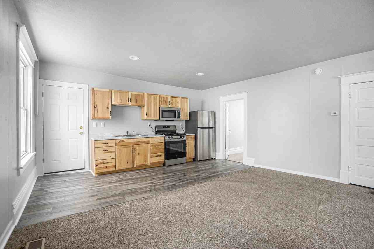 324 Chestnut St #2 - Photo 5 of 15