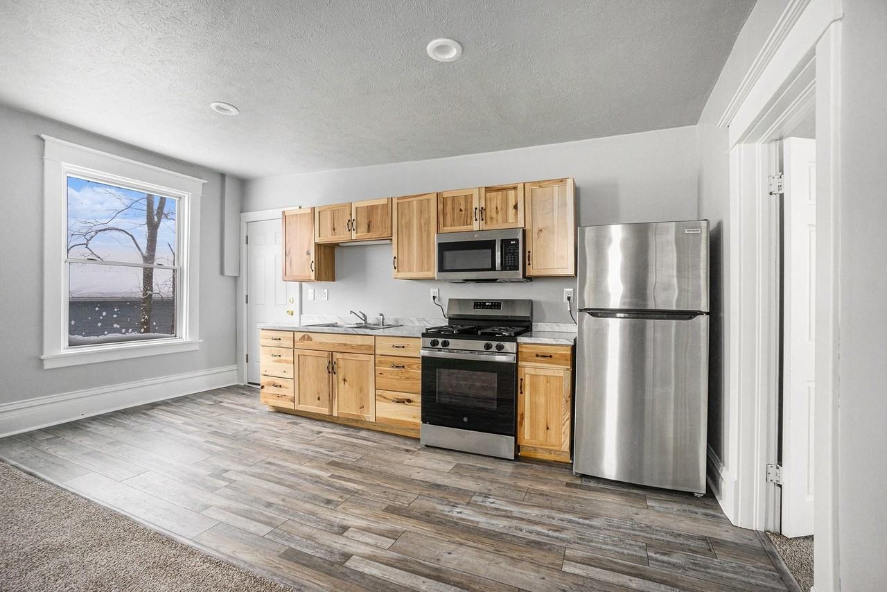 324 Chestnut St #2 - Photo 7 of 15