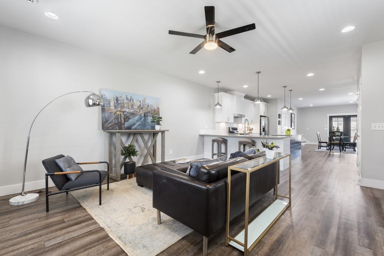 1734 Pecan St #1 - Photo 4 of 17