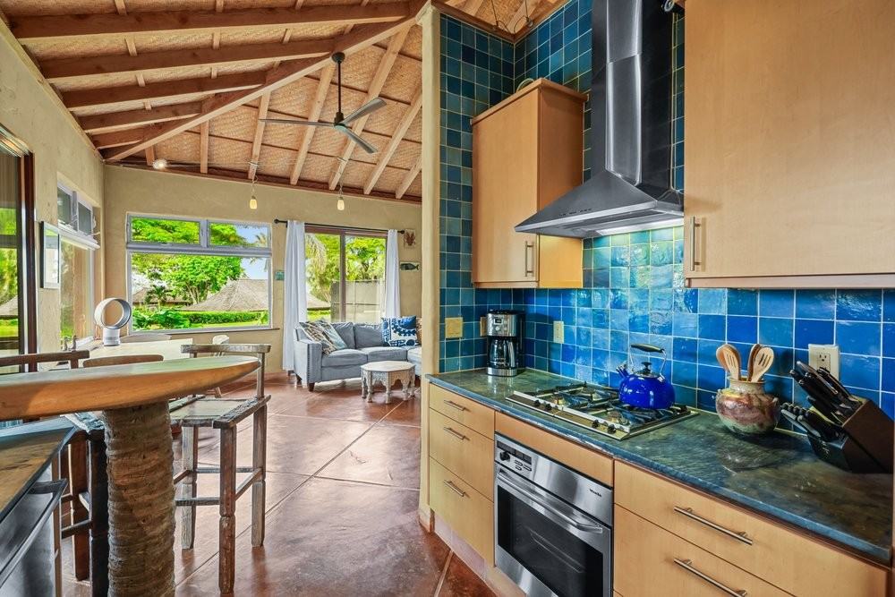 160 Piialii Pl #2 - Photo 6 of 22