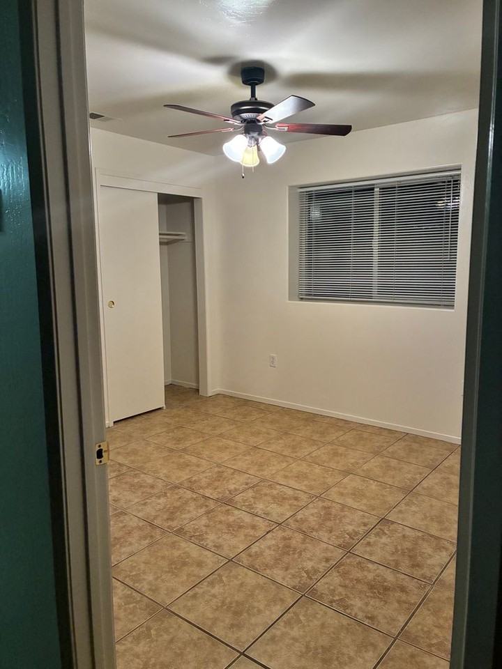 5101 S H St - Photo 6 of 9