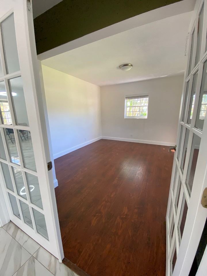 19253 Carolina Cir #1 - Photo 7 of 23