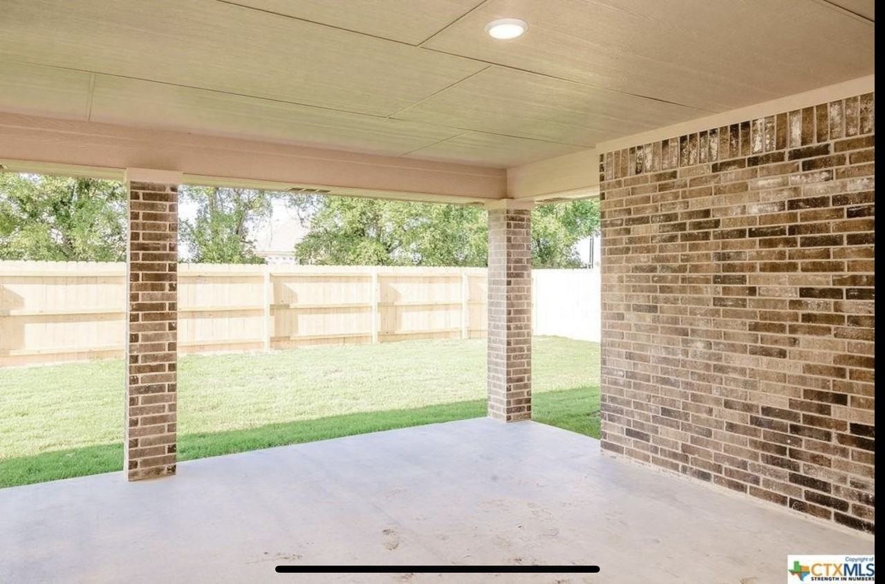 2613 Crystal Ann Dr #NA - Photo 4 of 19